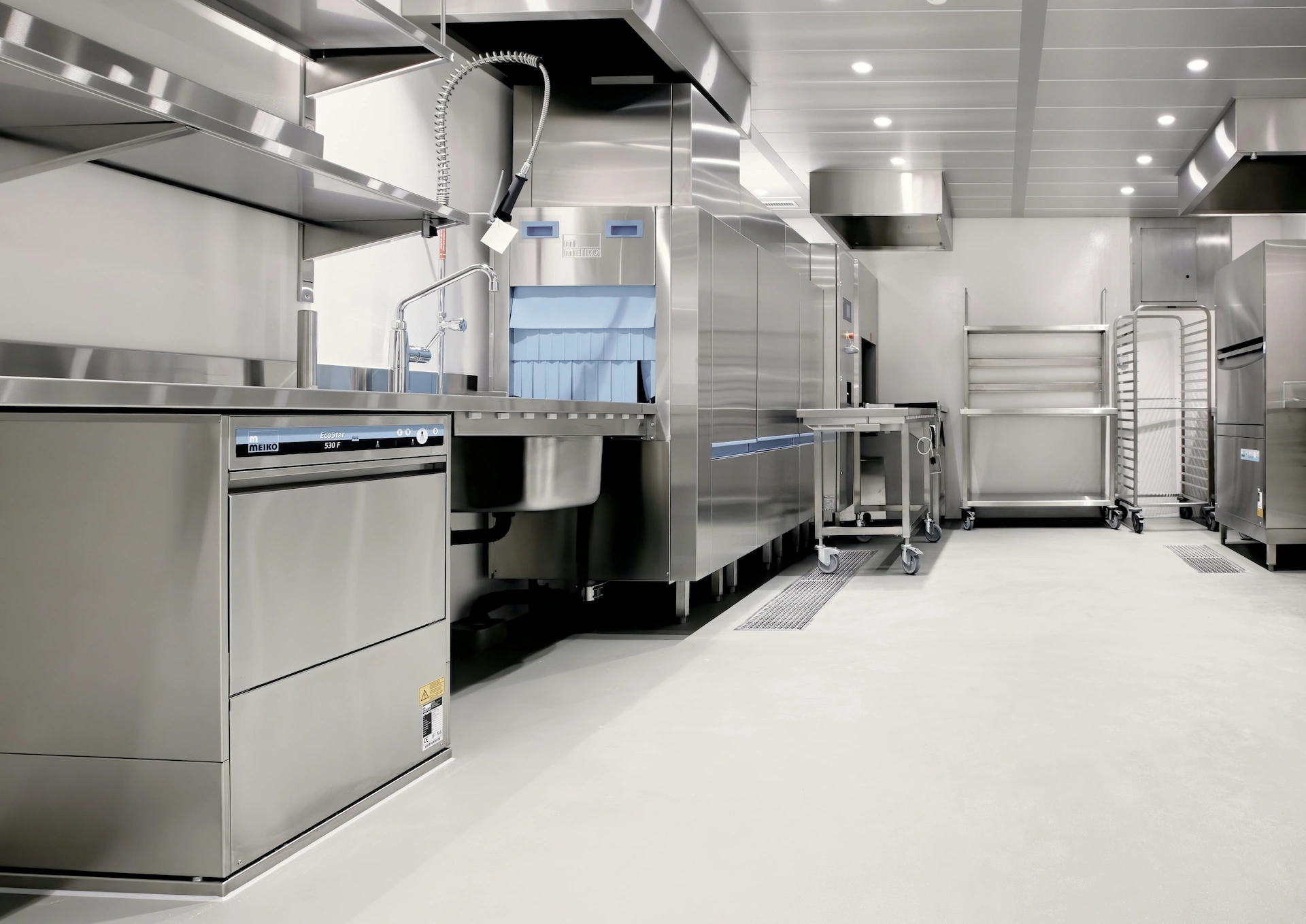 Best Stainless-Steel Cleaners for Food Service and Food Distribution Facilities